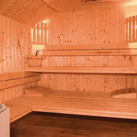 Holiday home Holiday Hedetoftvej Vi *